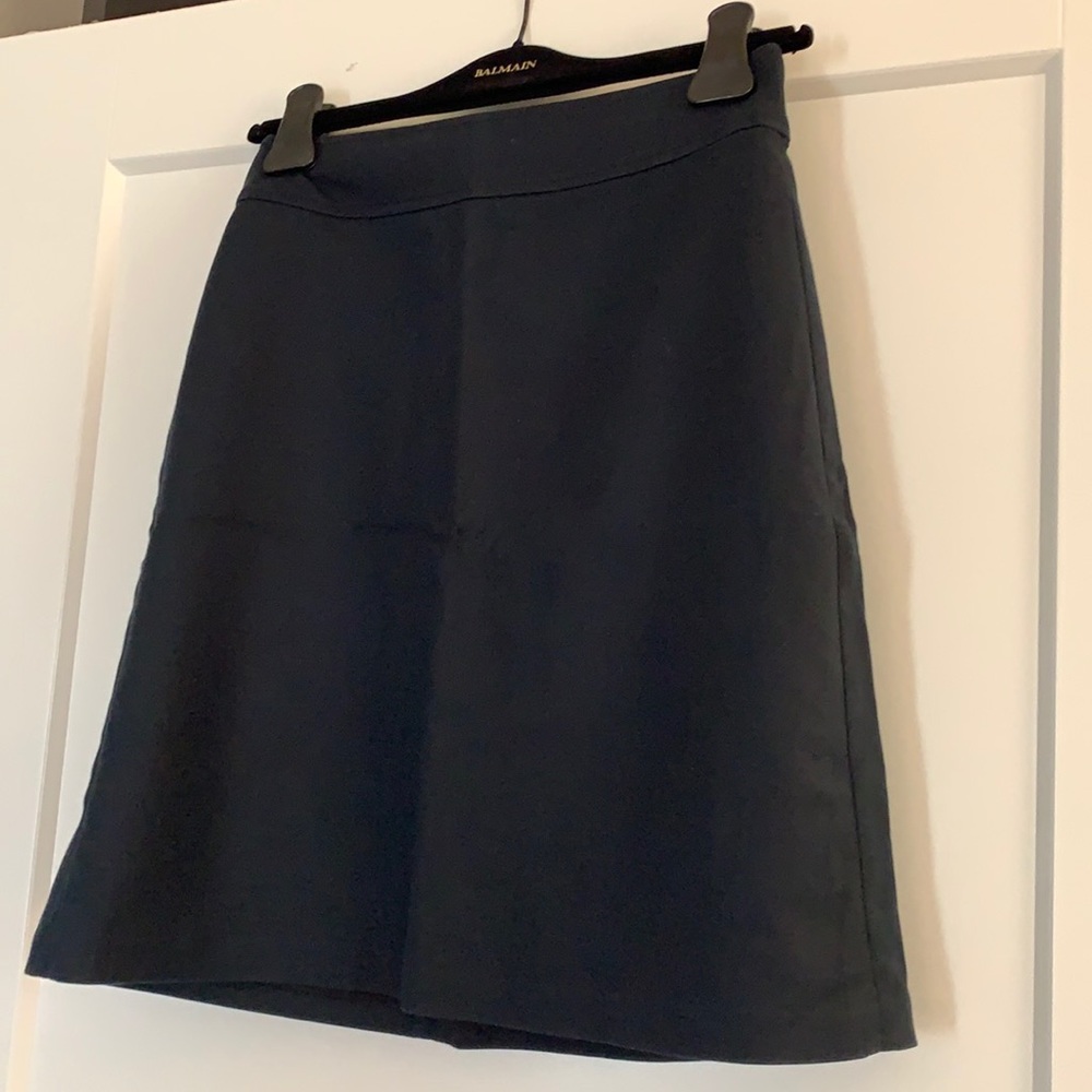 BANANA REPUBLIC, SIZE 2P, BLACK SKIRT